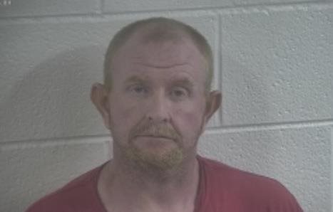 Warrant for theft lands Murray man in jail