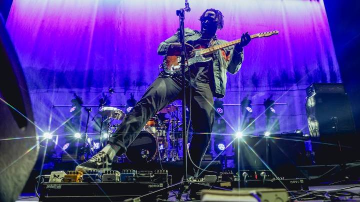 Bloc Party y Primal Scream en Bogotá: crónica de un Halloween de geniales decibeles