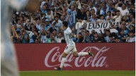 En un partidazo, Racing superó sobre la hora a River y pasó a los cuartos de final