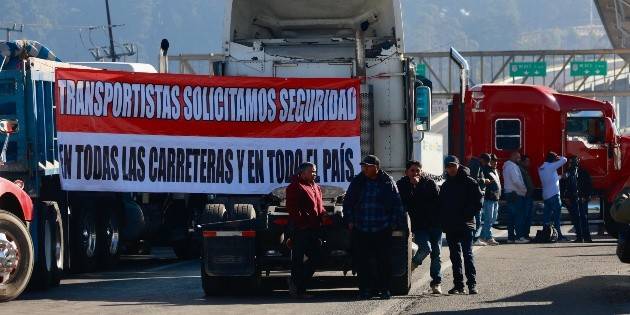 Bloqueos carreteros productores y transportistas: Más de 20 carreteras bloqueadas en distintos estados; lista completa