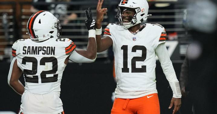 Stefanski stresses continued improvement for Sanders after successful 1st start for Browns