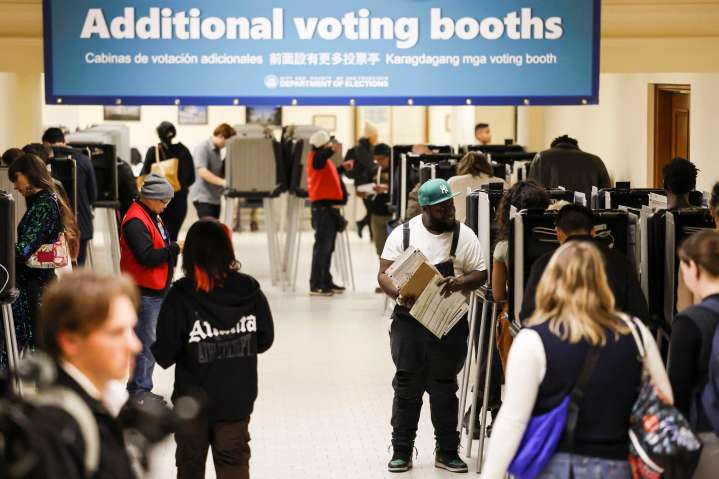 La mayoría de los votantes californianos apoyan nuevos mapas congresionales, según sondeo