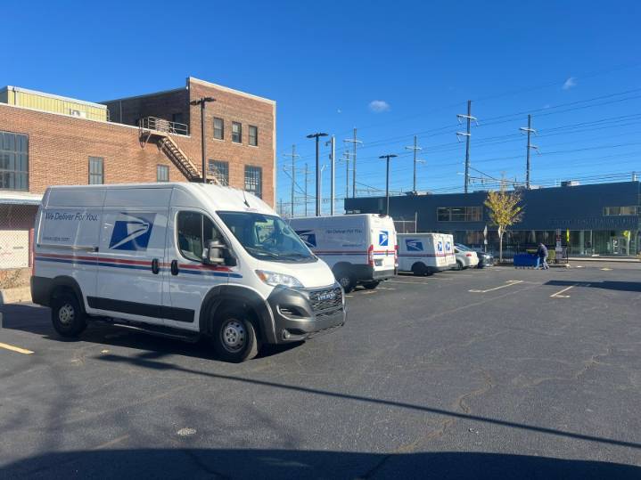 USPS workers in Connecticut gearing up for holiday rush