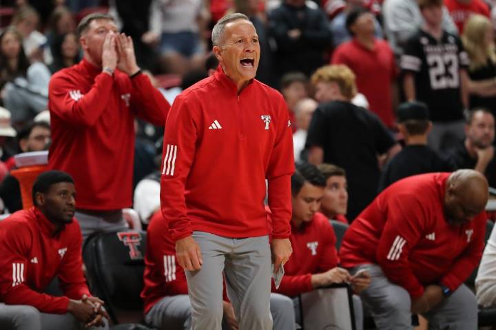 Deadspin | High-octane Texas Tech, Illinois square off in expected shootout