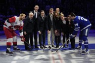 Deadspin | Zdeno Chara, Duncan Keith among 8 inducted into Hockey Hall of Fame