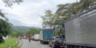 Crisis en la vía al Llano: gobernadora del Meta y alcalde de Villavicencio acusan al Gobierno Petro de abandonar a la Colombia profunda