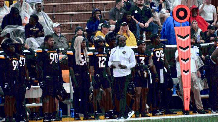 Southern Miss football has 5-game winning streak snapped, losing to Texas State 41