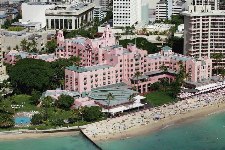 Kamehameha Schools cashes in on Royal Hawaiian Hotel land