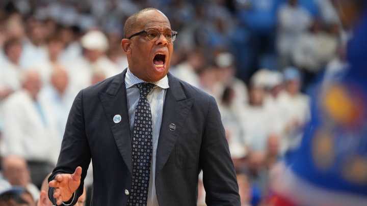 Hubert Davis meets with Roy Williams, UNC basketball…