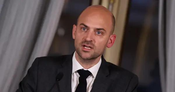 Francia consigue liberar a ciudadano franco-chileno detenido en Venezuela