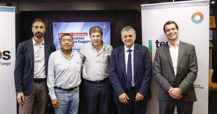 Foco en Vaca Muerta: YPF traspasó las áreas convencionales que opera en Tierra del Fuego