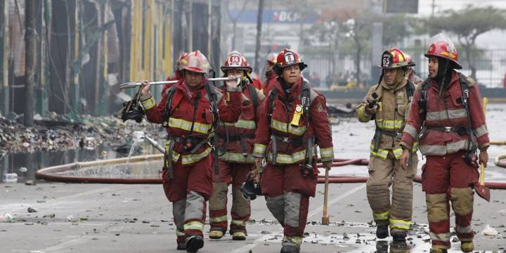 Presidente José Jerí se compromete en mejorar equipamiento del Cuerpo General de Bomberos Voluntarios del Perú