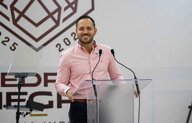 Destaca Jacobo obra de arco de seguridad