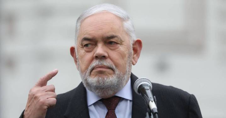 Jorge Montoya respalda sancionar a quienes se cubran el rostro durante protestas: "Que sea algo gradual"