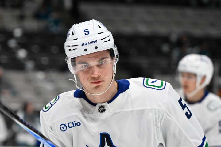 Adam Gaudette helps Sharks sink Canucks - The Rink Live | Coverage of youth, junior, high school and college hockey