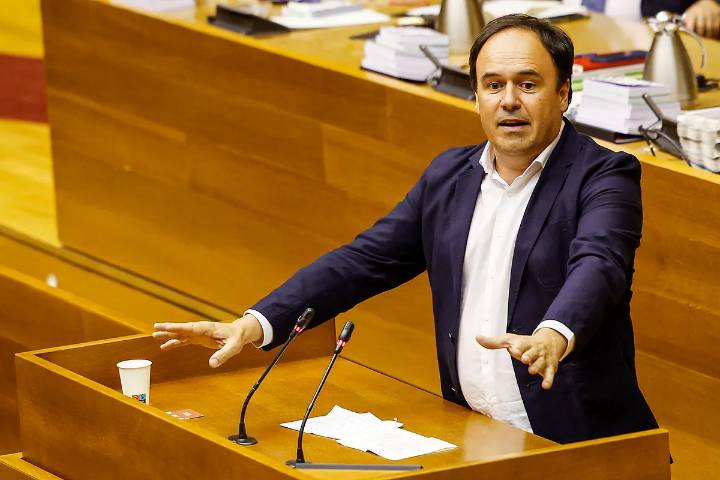 La jueza de la dana cita como testigo a Pérez Llorca y a los altos cargos del círculo más cercano a Mazón por las llamadas que cruzaron con él y Pradas el 29