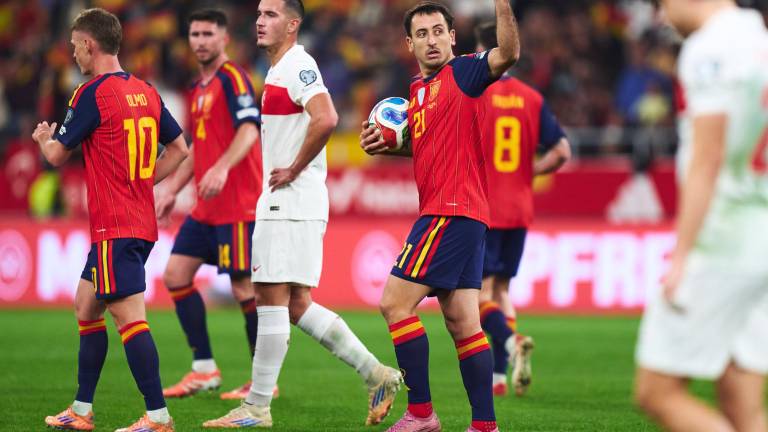 España sella su pase al Mundial con empate agridulce, pero amplía su racha sin perder