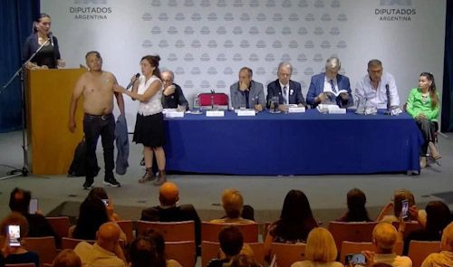 Científicos repudian evento antivacunas en el Congreso