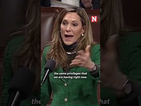 Maxine Waters Moves to Remove Salazar’s Remarks on Her Cuba Visits