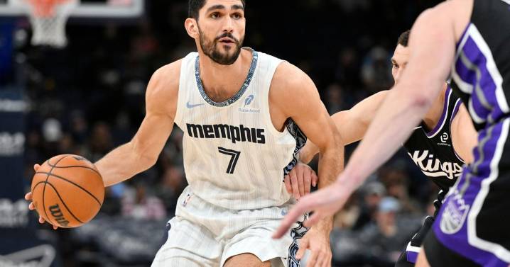 Aldama scores 29 points to help Grizzlies send Kings to 8th straight loss, 137