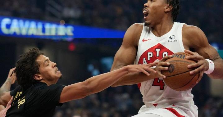 Battle scores 20 points, hits key pair of 3s as Raptors beat Cavs 112
