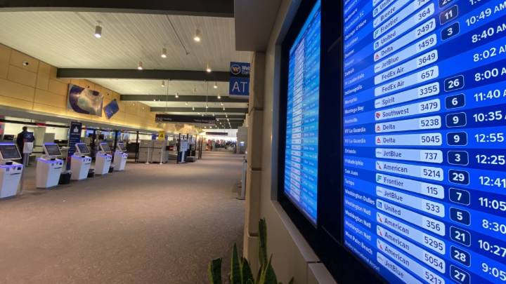 FAA cuts: 5 tips from a travel agent if you’re worried about holiday flights