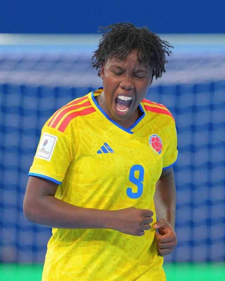 Colombia logra un triunfo en el debut mundialista ante Canadá
