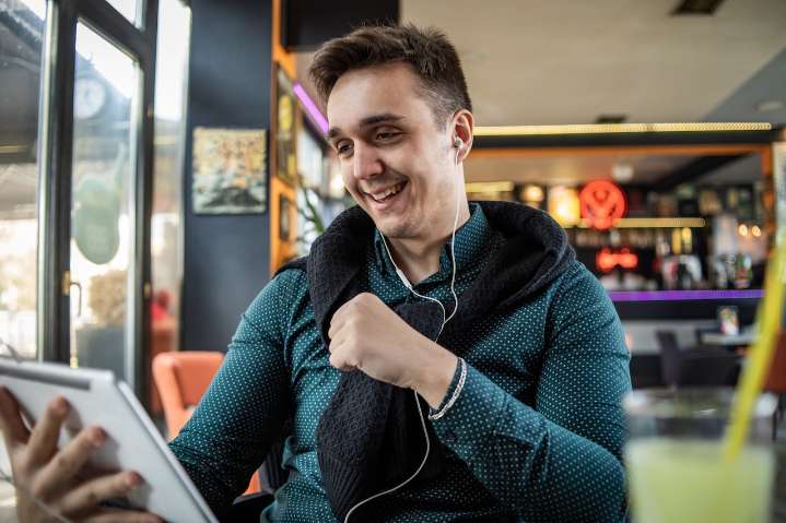 Dear Abby: Should I reveal my asexuality to my conservative family?