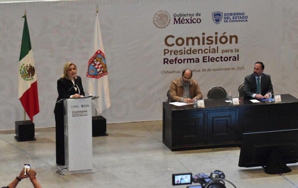 -Maru y Cruz en privados de La Calesa