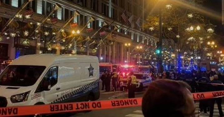 Seven teenagers shot as police attacked at US Christmas lights switch