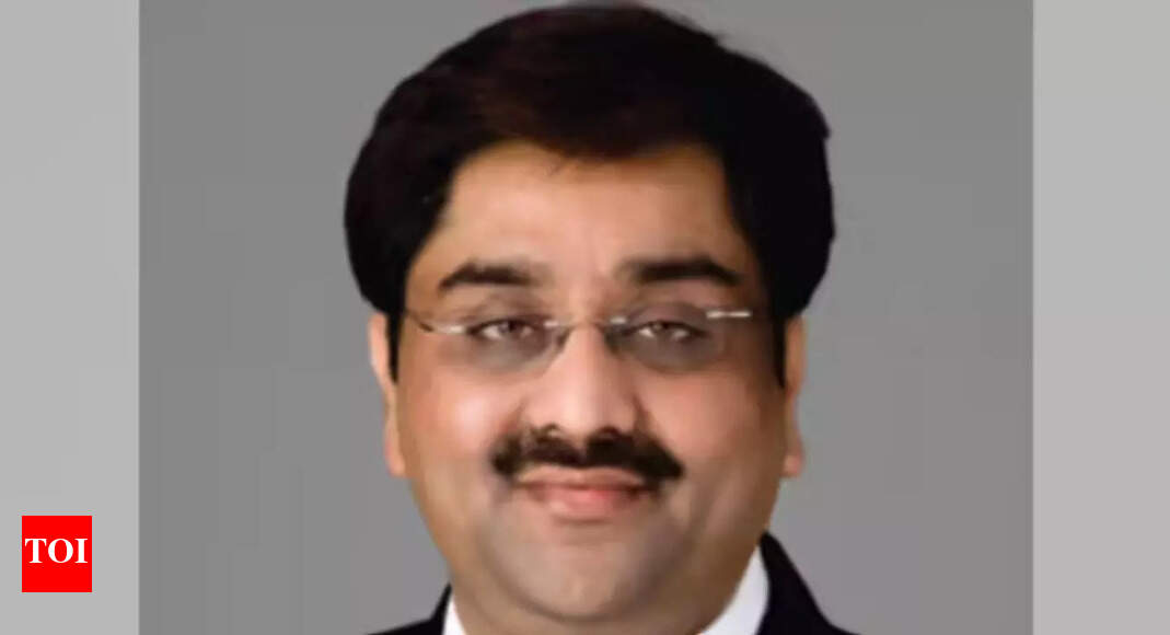 Indian telecom player Bankim Brahmbhatt bunks US after $ 500 million rip