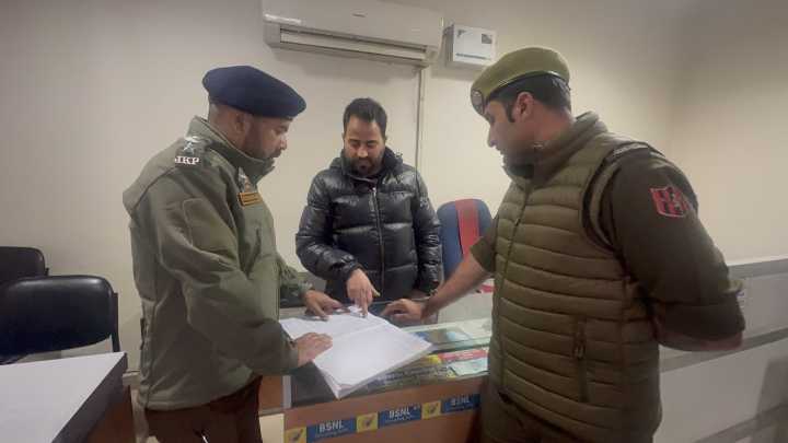 J&K Police Conducts Inspection Of SIM Vendors To Prevent SIM Misuse In Shopian, Pulwama, Anantnag, Sopore, Awantipora & Handwara