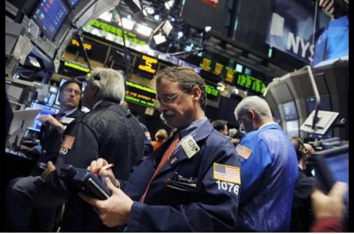 El Riesgo País cae por debajo de los 600 puntos, tocando su valor más bajo desde enero