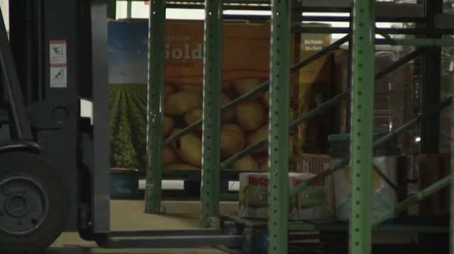 Food banks still need donations despite end of government shutdown