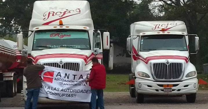 Gobierno pide a transportistas ‘reflexionar’ por mega bloqueo: ‘Los problemas se resuelven con diálogo’
