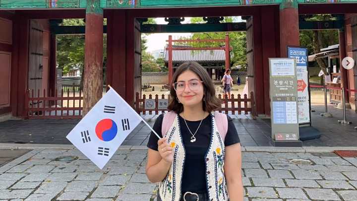 Estudiante argentina becada en Corea revela que recibe un sueldo mensual de 900 dólares