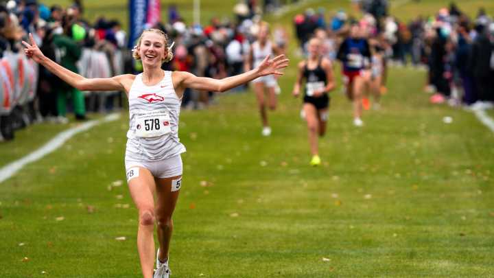 Piper Messerly, Jaden Merrick win Iowa cross country state titles