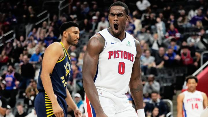NBA Roundup: Pistons down Pacers, win 10th straight
