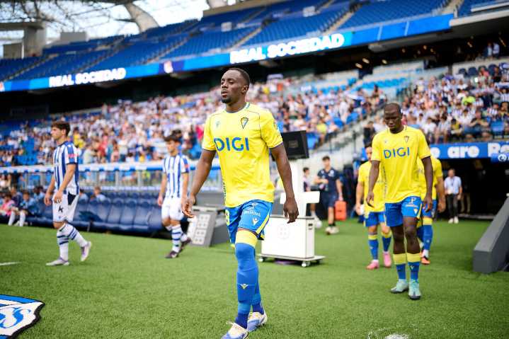 La medular del Cádiz CF cae en la intrascendencia