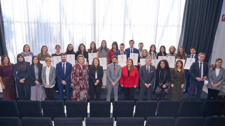 La Universidad San Jorge entrega los premios extraordinarios de grado a los alumnos más destacados de la Promoción 2025