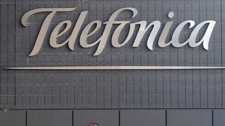 Telefónica confirmó su salida de Chile