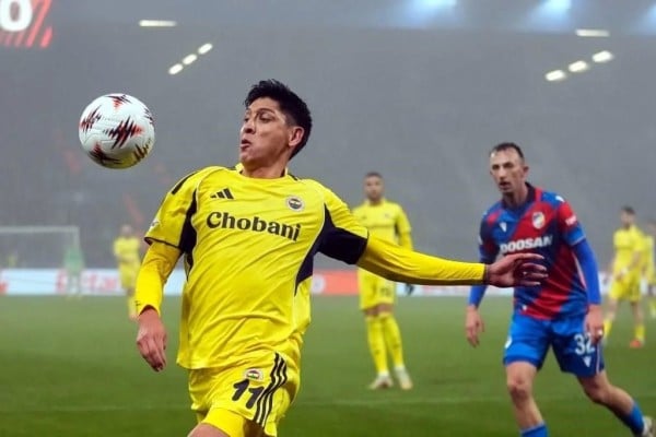 No puede Fenerbahçe con el Viktoria Plzen en Europa League