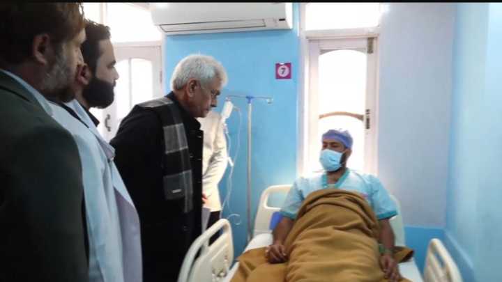 Nowgam Blast: LG Sinha visits injured at hospital