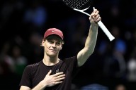 Jannik Sinner se consagra campeón del Masters 1000 de París y le arrebata el N°1 del mundo a Carlos Alcaraz
