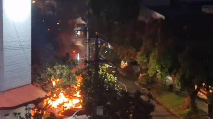 Video | Emergencia en Envigado: incendio a las afueras de SuperMú generó momentos de angustia