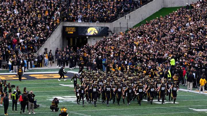 Where to watch Iowa vs. Oregon channel today. TV, streaming info.