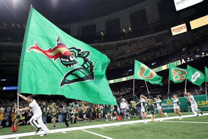 Two UAB football players injured by teammate ahead of South Florida game