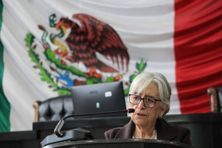 Aprueba dictamen para fortalecer la atención preferente a personas adultas mayores en los municipios