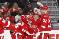 Deadspin | Nate Danielson's 1st NHL goal helps Wings down Kraken