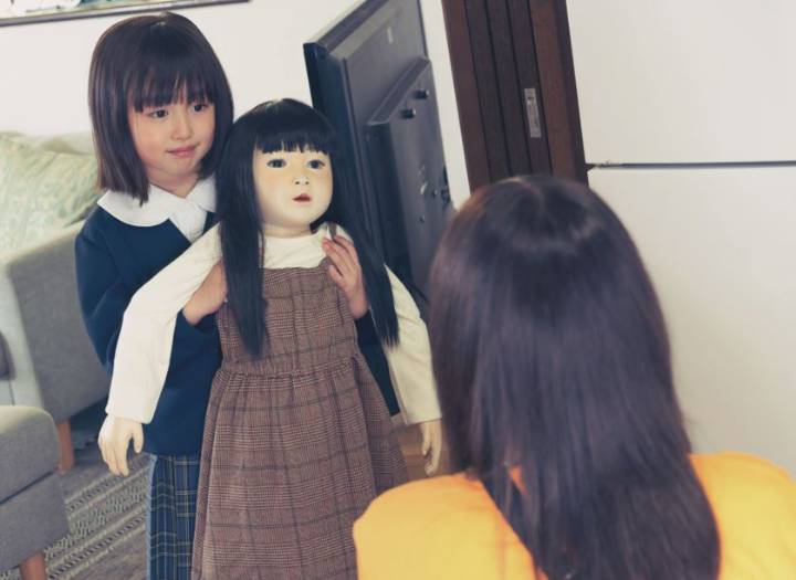El terror japonés llega a Colombia con “Dollhouse: muñeca maldita”